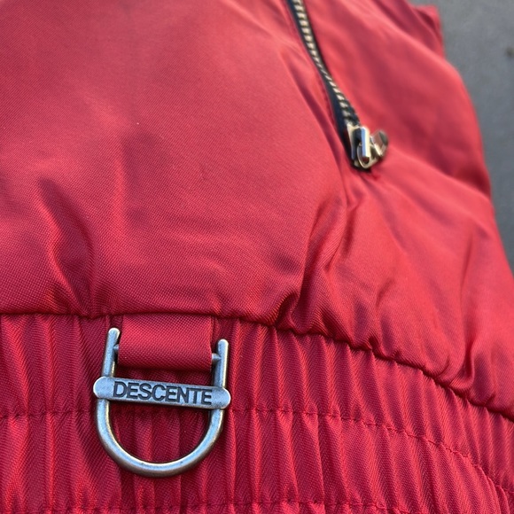 Vintage 90s DESCENTE red padded vest retro size M LKNW! B74 - Picture 5 of 8
